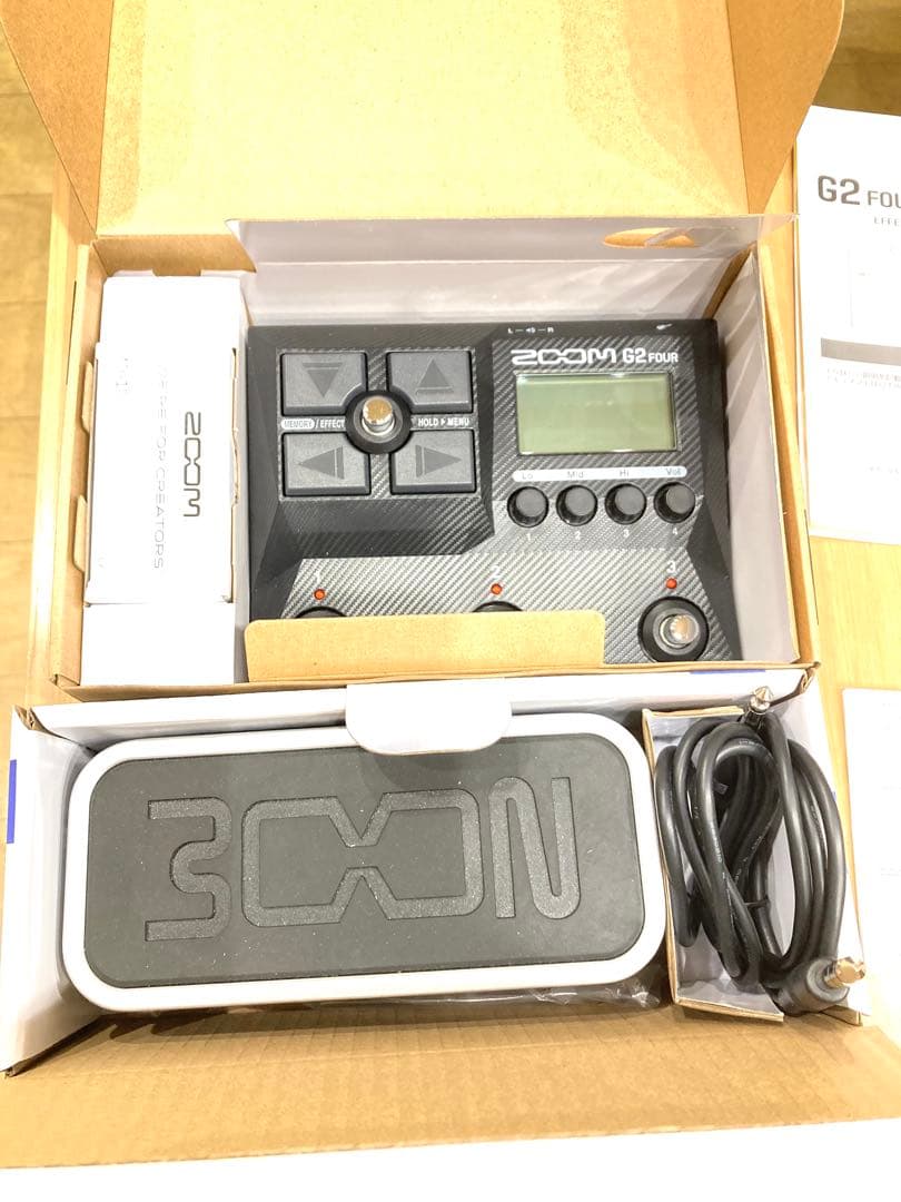 ZOOM マルチギターエフェクター＆ペダルセット