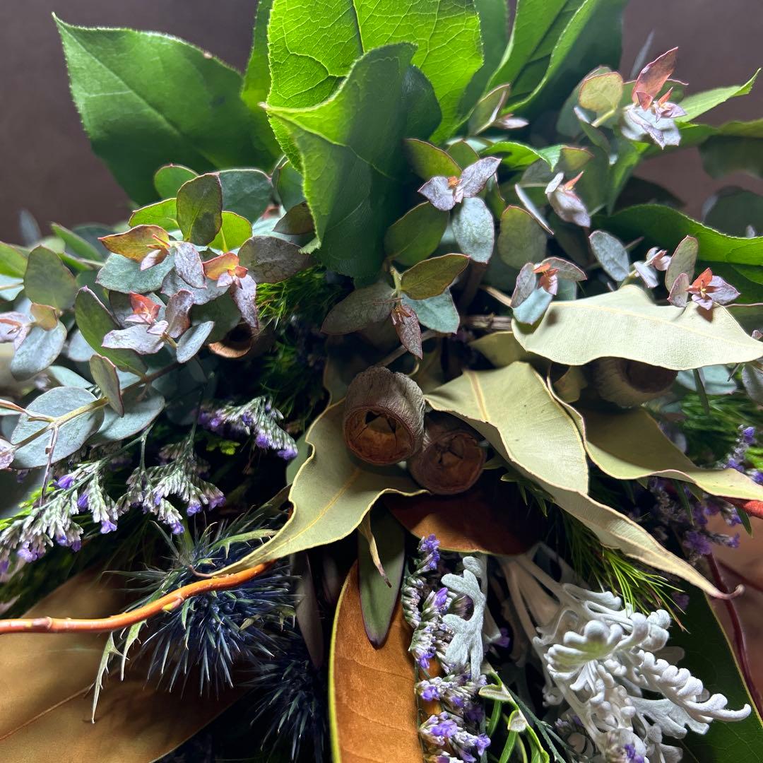 ホワイトキングとドラゴン柳の吊り下げスワッグ