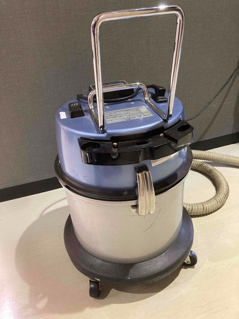 日立　業務用掃除機　CV-100S6