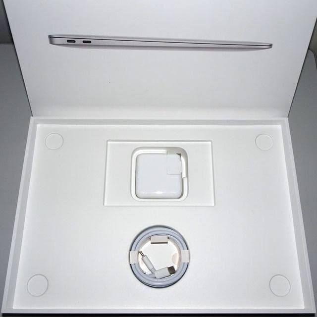 【美品】MacBook Air 2020_M1/8GB/512GB_SLV