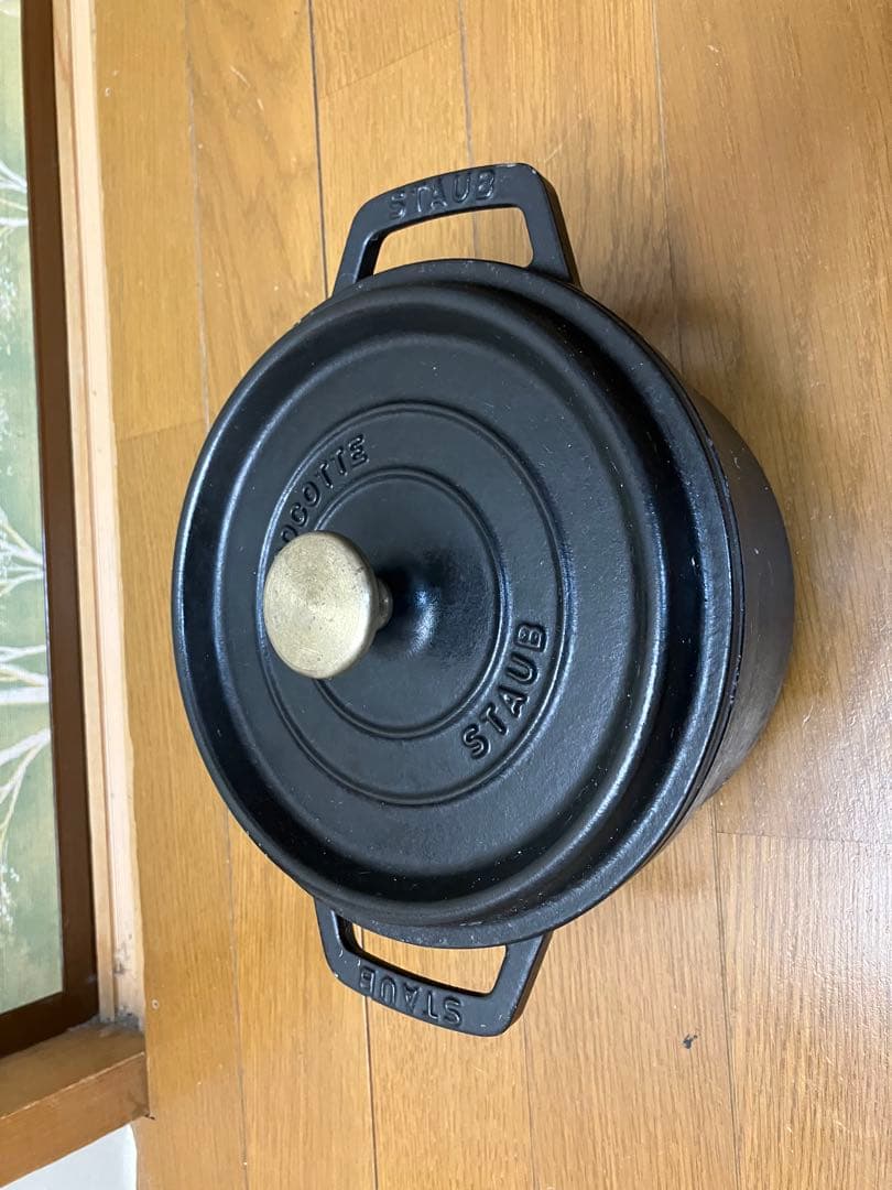 ストウブ  ココット　ラウンド　18cm 黒