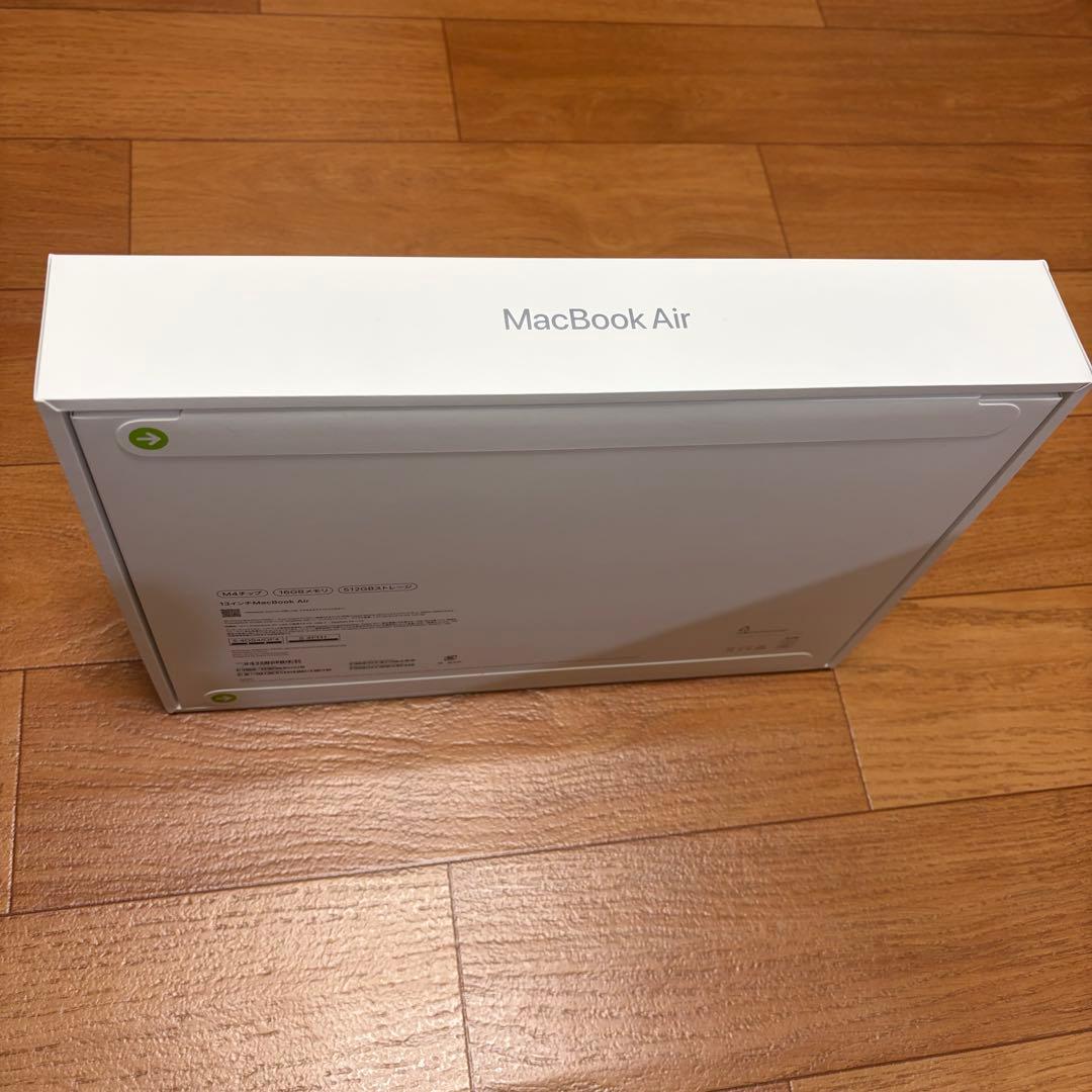 Apple 13インチ　MacBook Air M4 512GB