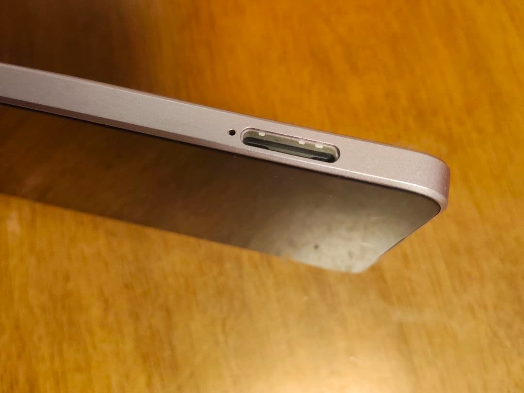 Oppo Reno 11A ジャンク品（タッチパネル使えず、SIMスロット紛失）