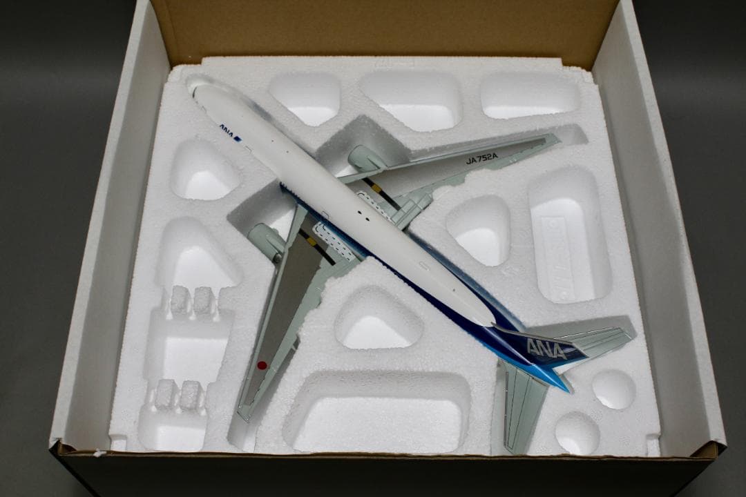 レア ANA B777-300 JA752A 1/200 JC Wings