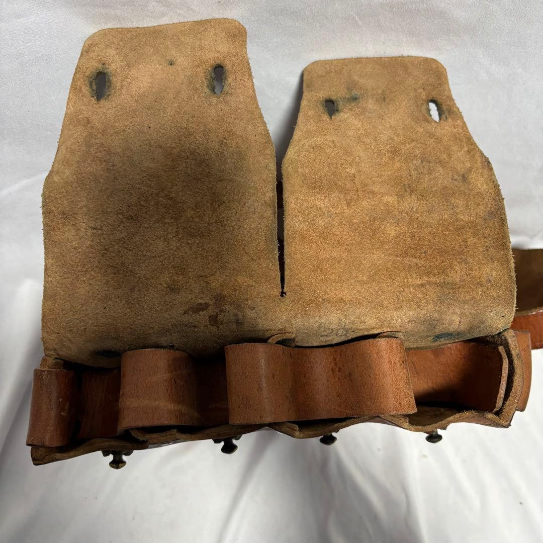 スウェーデン軍　レザーマガジンバッグ　希少 vintage 実物　官給品　レア