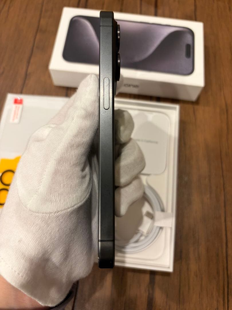 iPhone 15Pro ブラックチタニウム128GB