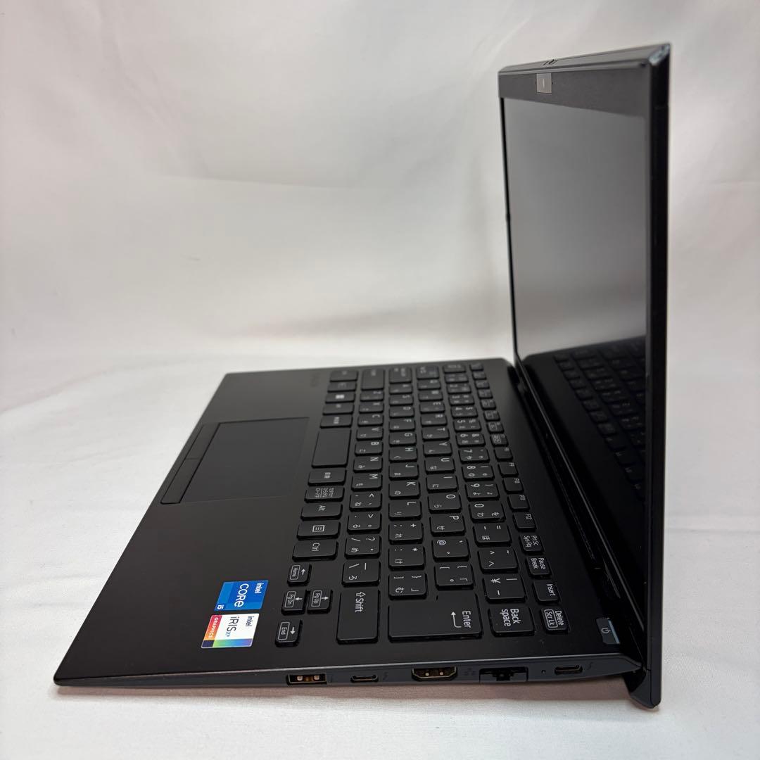 準美品 VAIO Pro PG 第12世代 i5 16GB 13.3型 フルHD