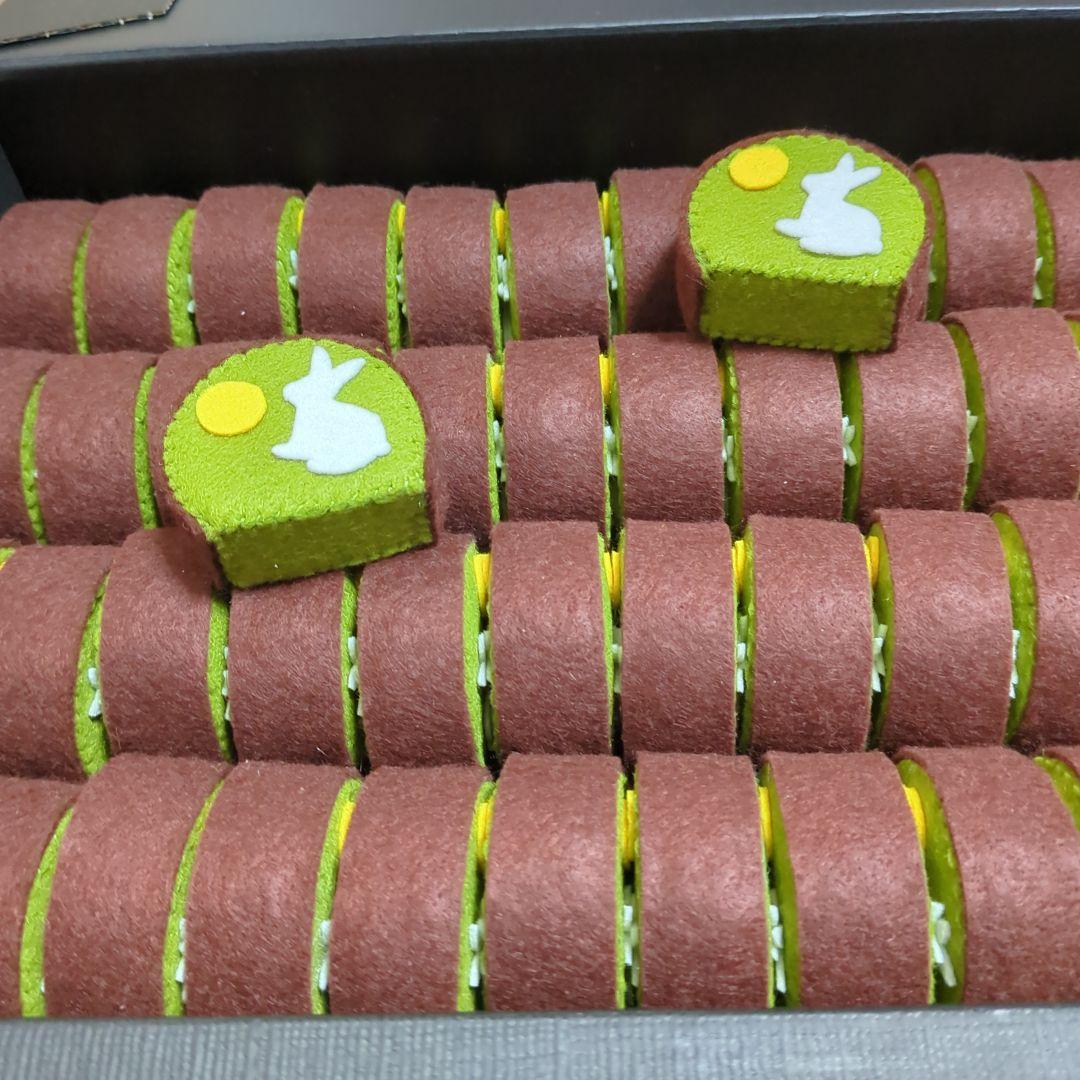 ヤトッチ　　お月見うさぎのミニロールカステラ