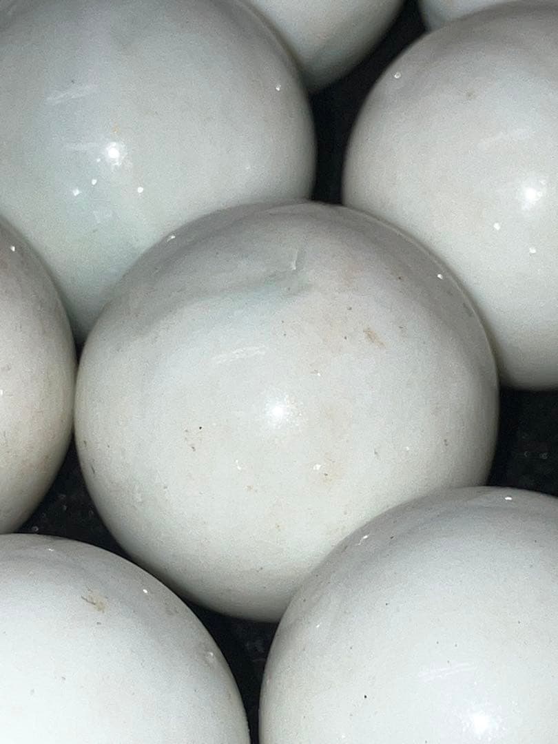 B級乳白色ガラス玉　25mm 1000個