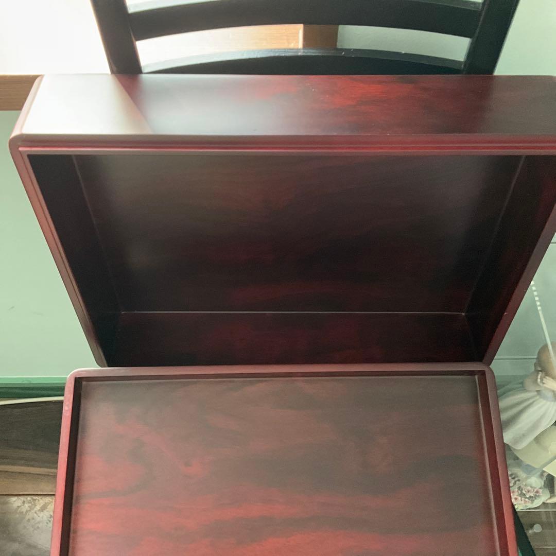 重厚で大変趣の御座います整理箱です。