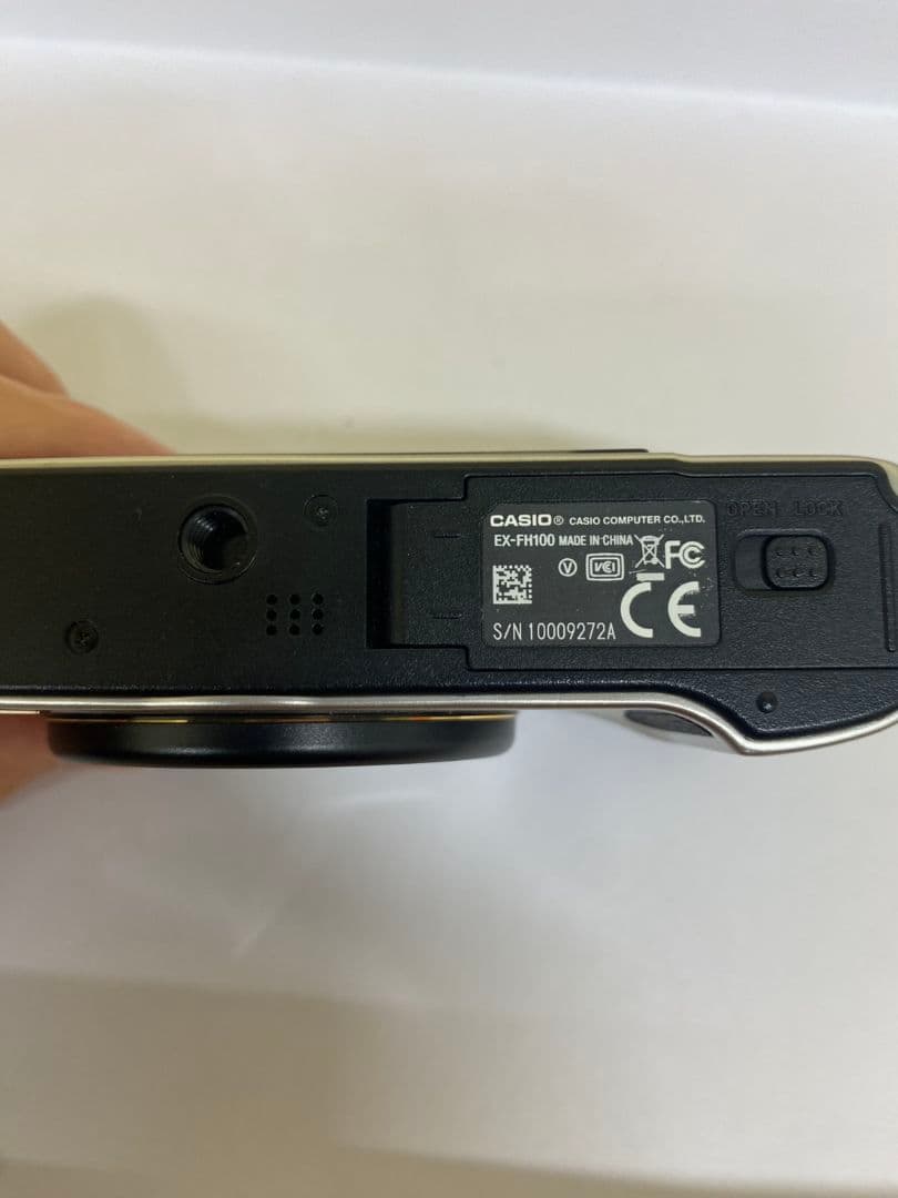 稼働品 CASIO EX-FH100 コンパクトデジタルカメラ