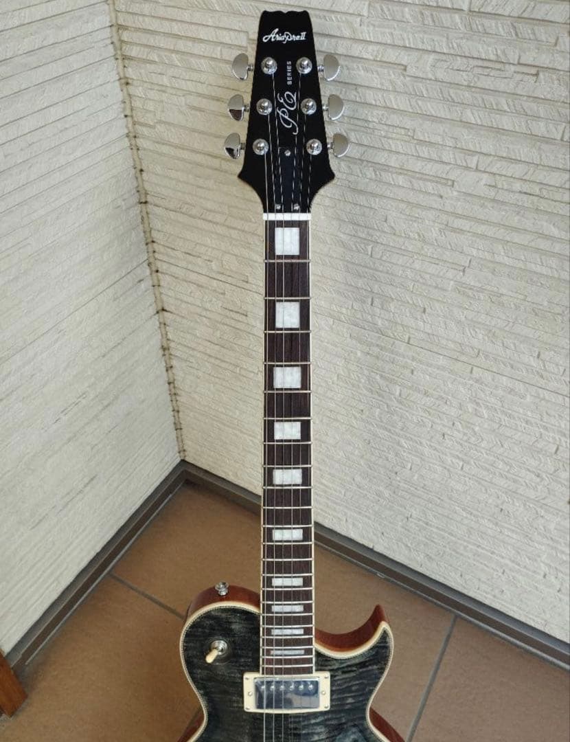 エレキギター　新同品　Aria Pro II PE-700 SBK