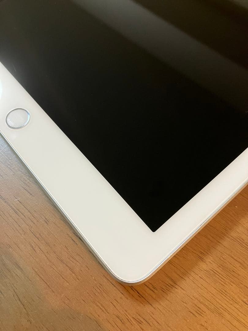 【最大容量100%】iPad 第6世代 Wifi+Cellular 32GB