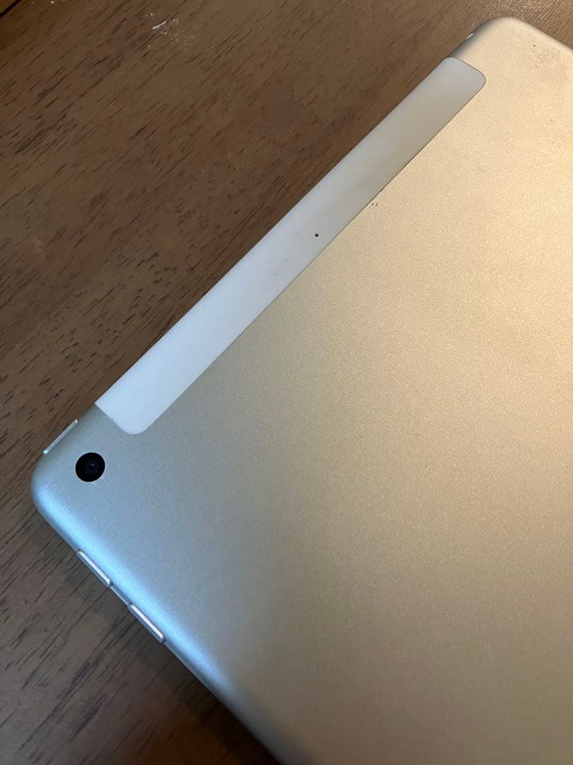 【最大容量100%】iPad 第6世代 Wifi+Cellular 32GB