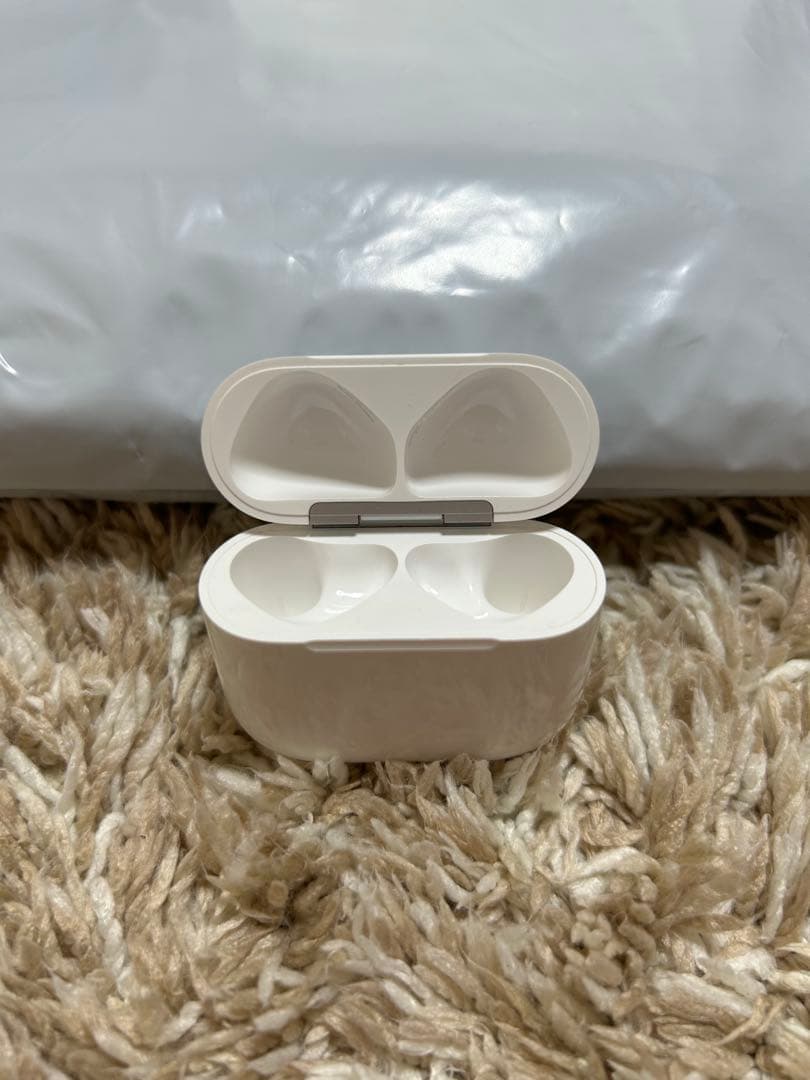 Apple AirPods 第4世代 充電ケース ノイズキャンセリング 箱付き