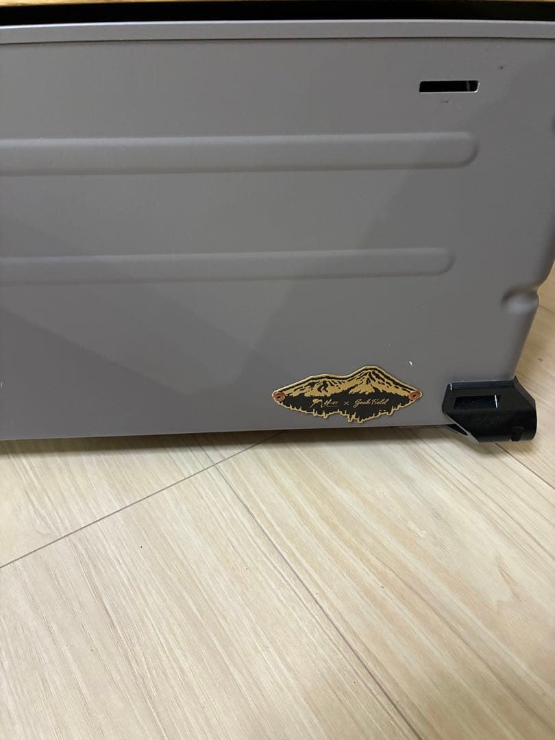 GEEKFIELD MIL KHAKI × SC SLIDE TOP TABLE