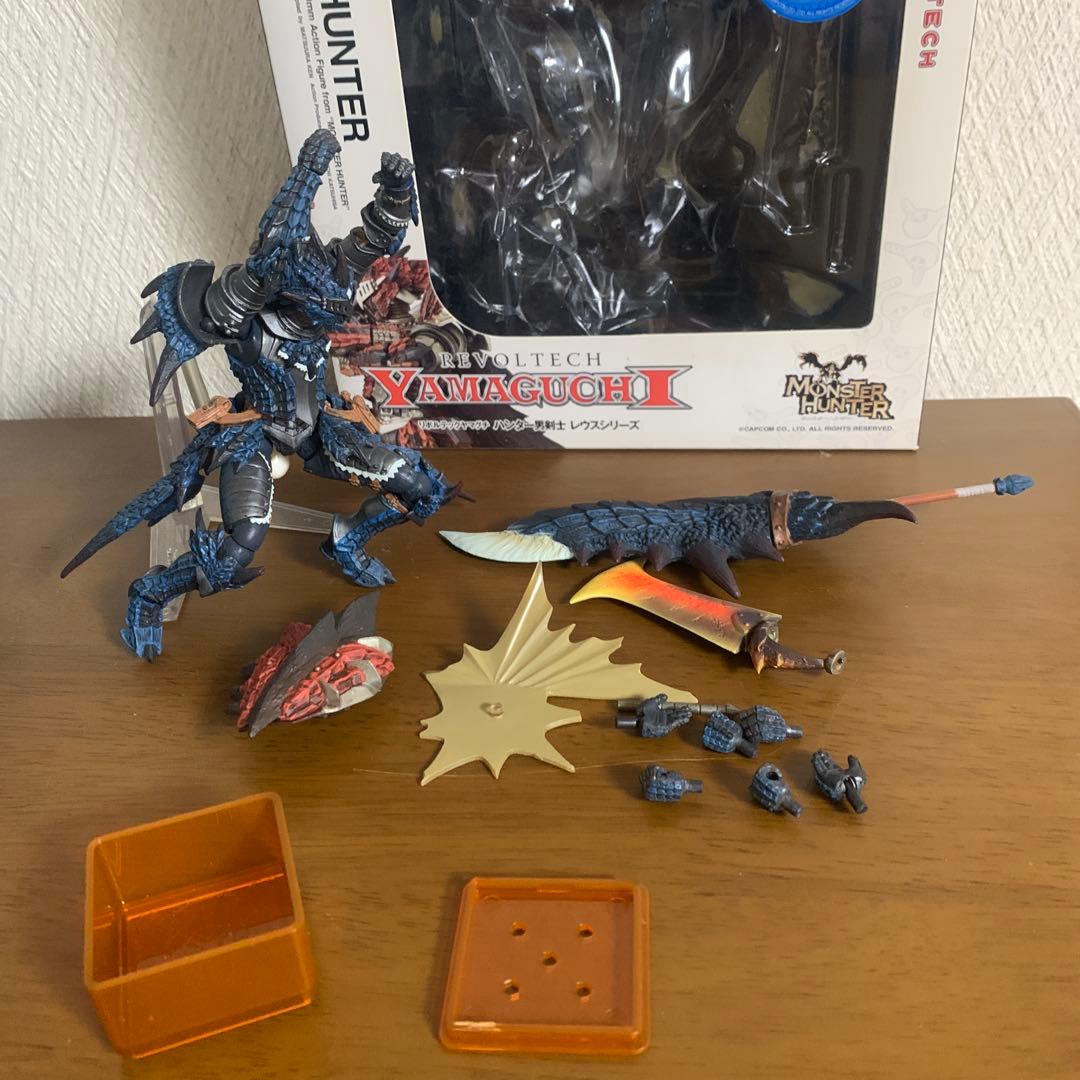 リボルテックヤマグチ　リオレウス　モンスターハンター　レウス装備　限定