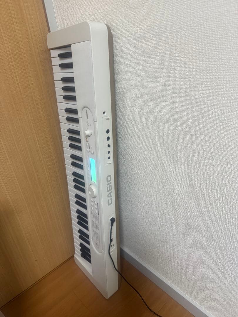 CASIO カシオ　電子キーボード　光ナビゲーション　LK-526 22年製
