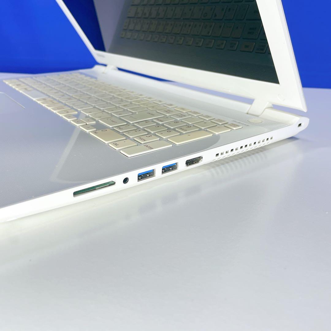 Windows11✨Corei5✨快速SSD✨東芝白 カメラ付ノートパソコン薄型