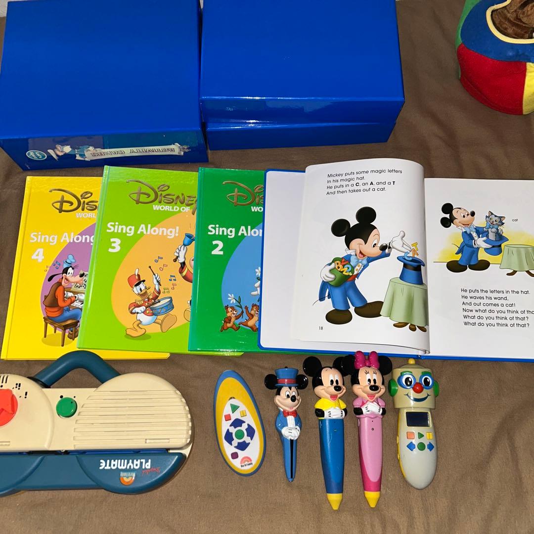Disney World English フルセット　棚付き　未開封品多数