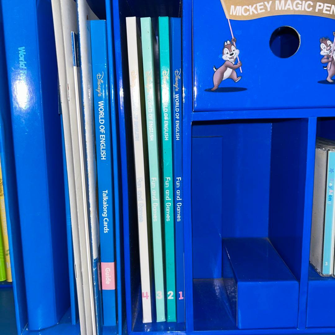 Disney World English フルセット　棚付き　未開封品多数