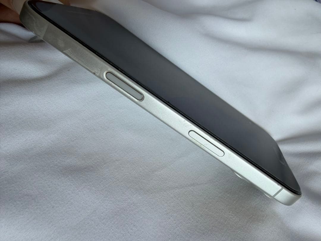 iPhone16 simフリー　本体　512GB 使用年数1年