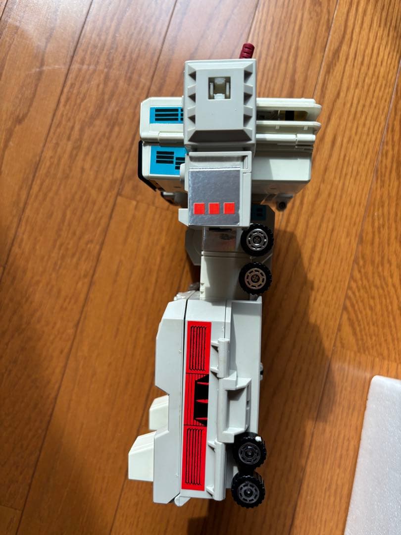 C-70 スタースクリーム メトロフレックス