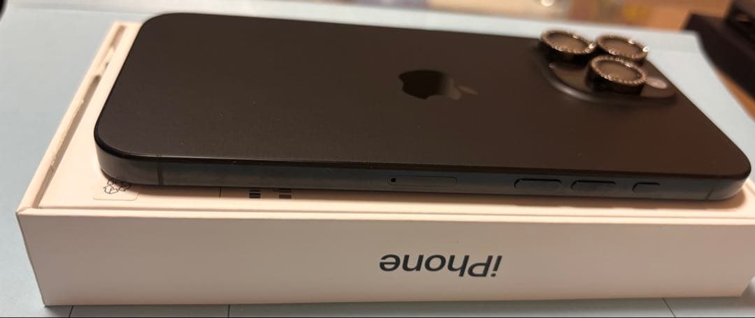 Apple iPhone 16Pro Max 本体