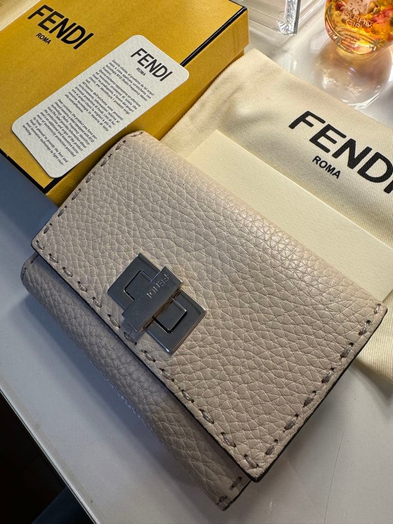 FENDI 二つ折り財布
