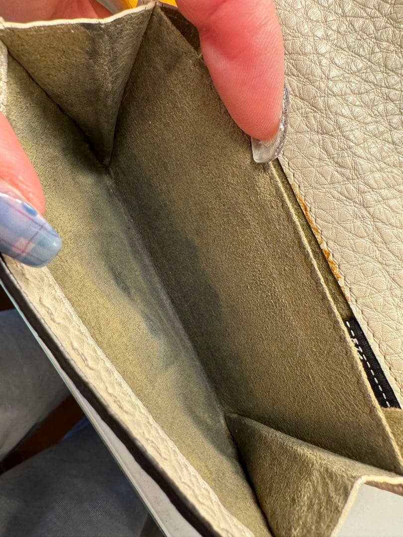 FENDI 二つ折り財布