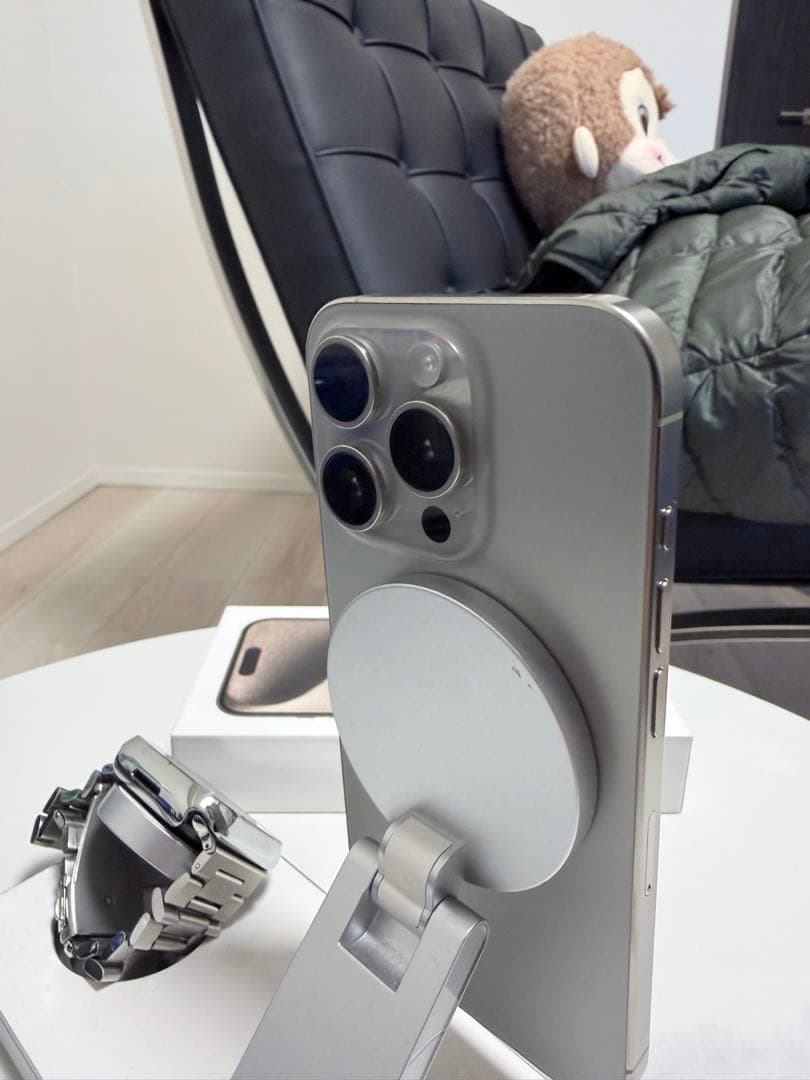 Apple iPhone 15 Pro ナチュラルチタニウム本体