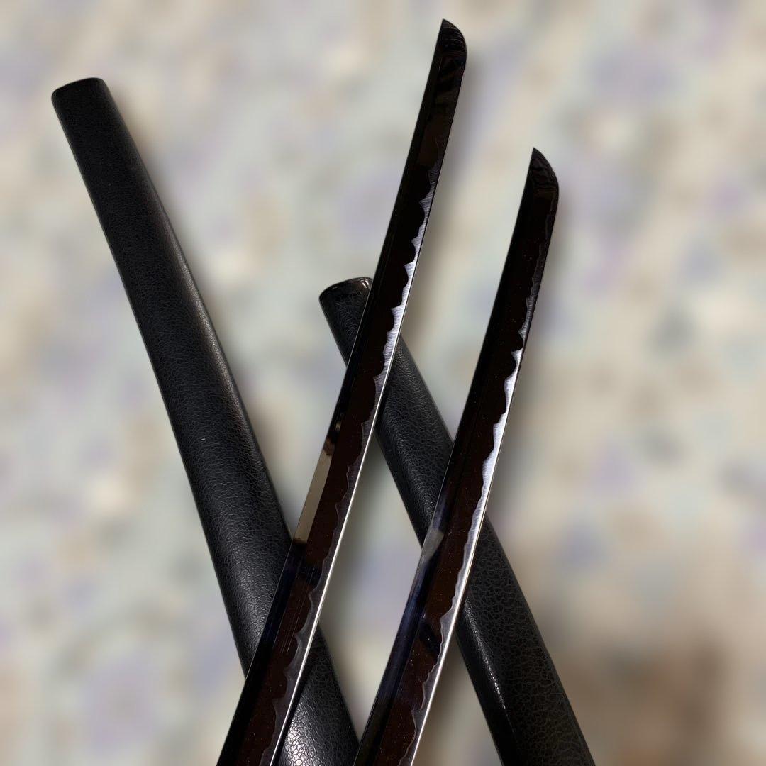 上級模造刀大小２本 黒柄 龍彫透し丸鍔 黒鱗鞘