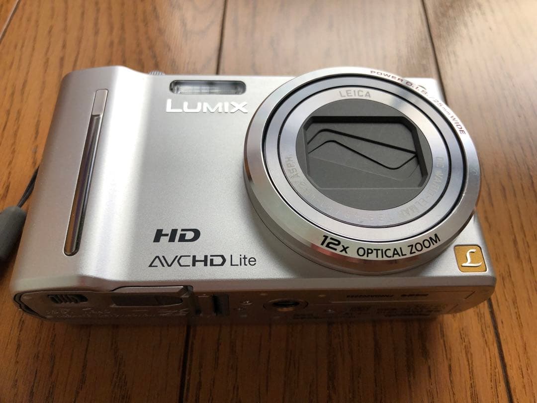 美品　LUMIX DMC-TZ10 パナソニック コンパクトデジタルカメラ