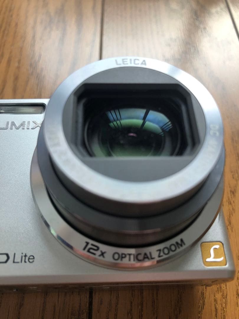 美品　LUMIX DMC-TZ10 パナソニック コンパクトデジタルカメラ