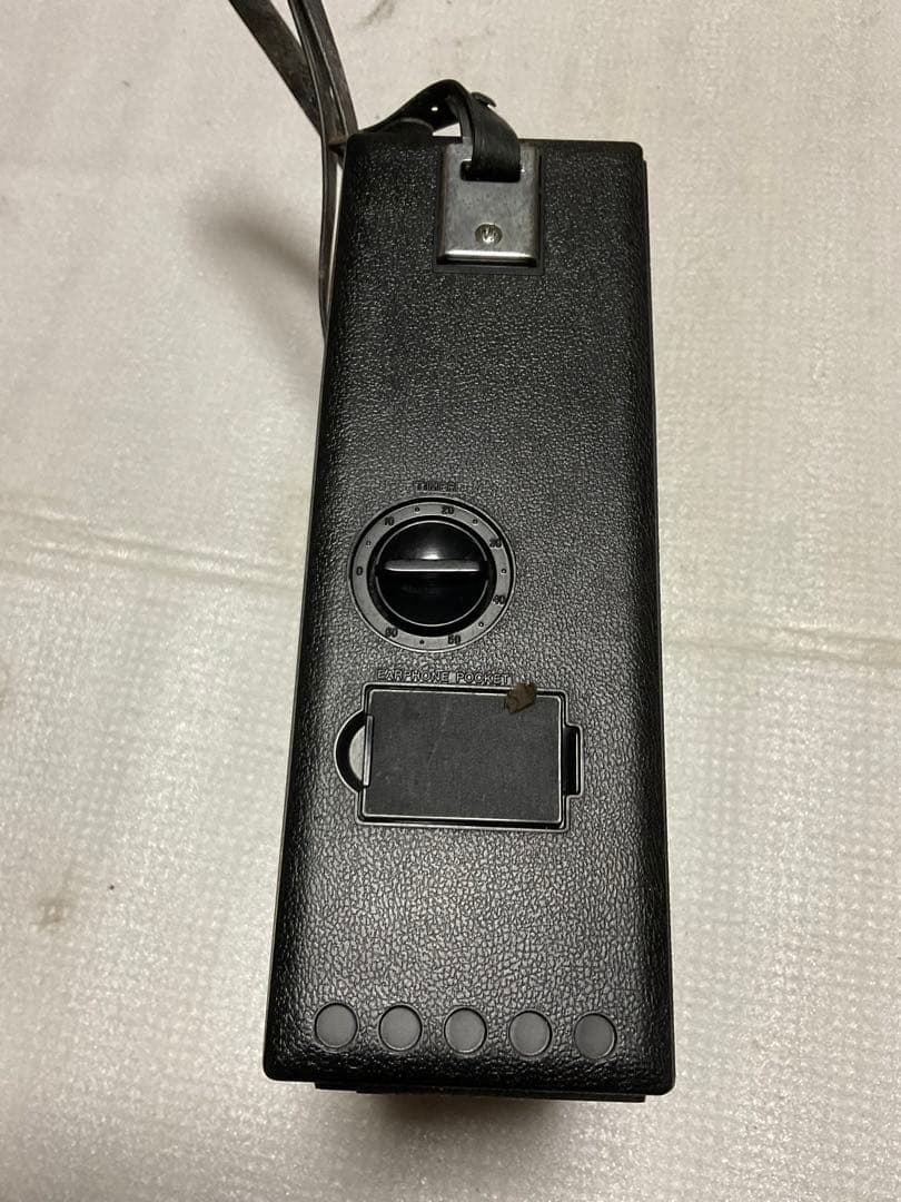 SONY／ICFー5800。【単二電池4本使用　普通に使えます　箱付き】