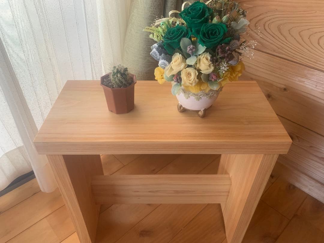 ♦︎セール品♦︎B無垢材桧の飾り台、踏み台、ミニベンチ＊貫有