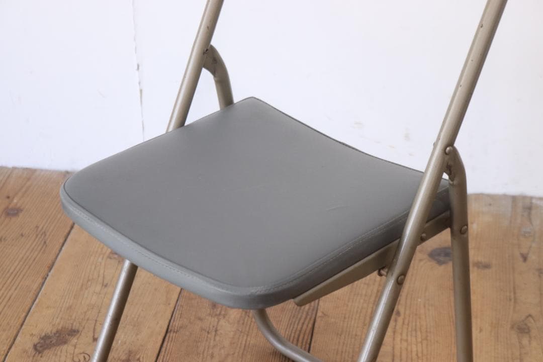 レトロ パイプイス チェア 折り畳み椅子 いす 合皮 グレー インダストリアル