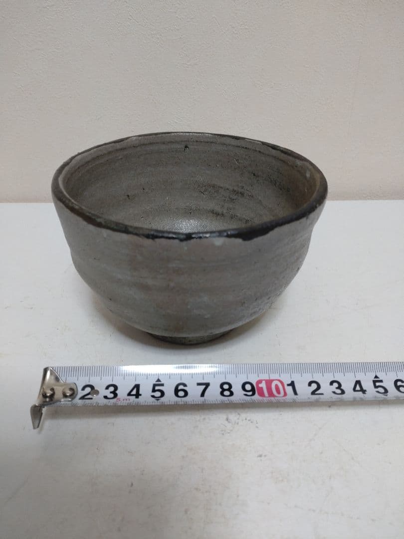 西岡小十 唐津皮鯨茶碗 共箱 共布 栞 茶道具