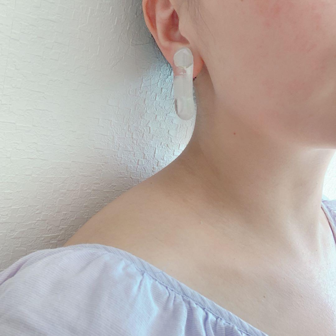 手作りガラス×シルバー耳クリップ：シンプルでありながら個性が光る一品