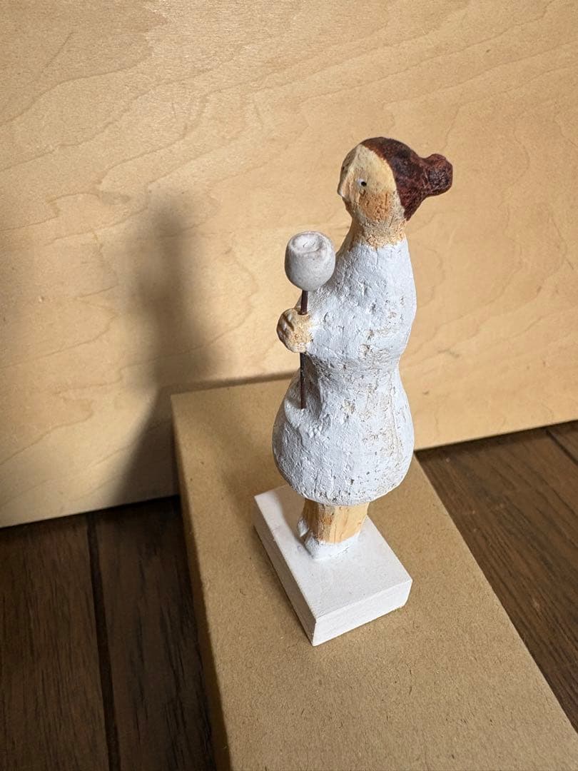 にしおゆき おるがん社 陶製人形 花をおくる 白い花