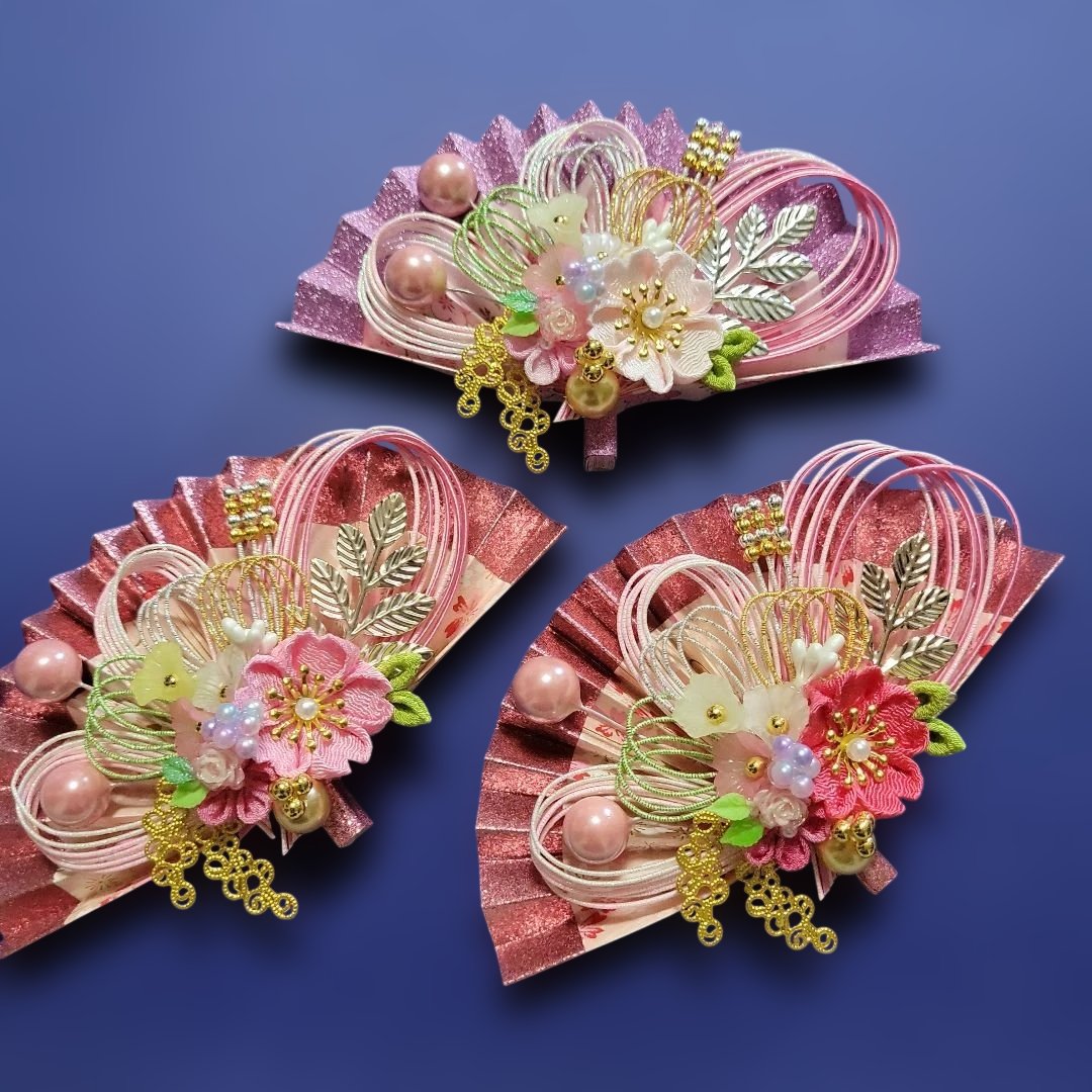 シロ《水引素材》友禅和紙使用扇子