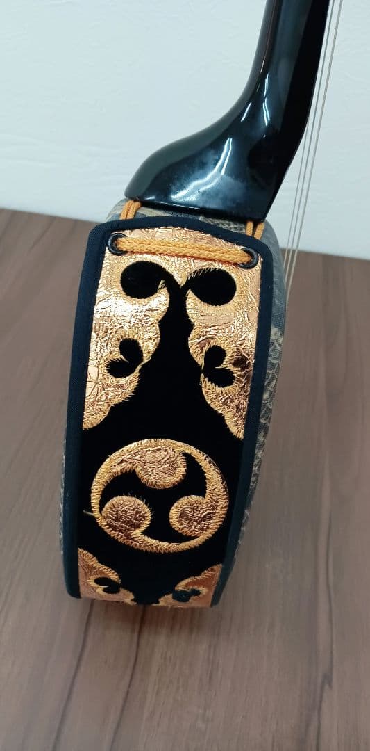 三味線本体 蛇皮模様付き　楽器　伝統工芸　和楽器