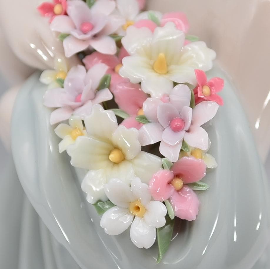 愛の花びら　＃6346　★リヤドロ　スペイン　ポーセリン　ヴィンテージ