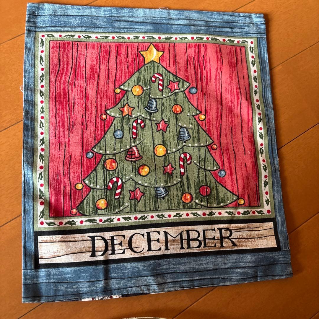 パッチワーク★12ヶ月分パネルタペストリー【匿名発送】r