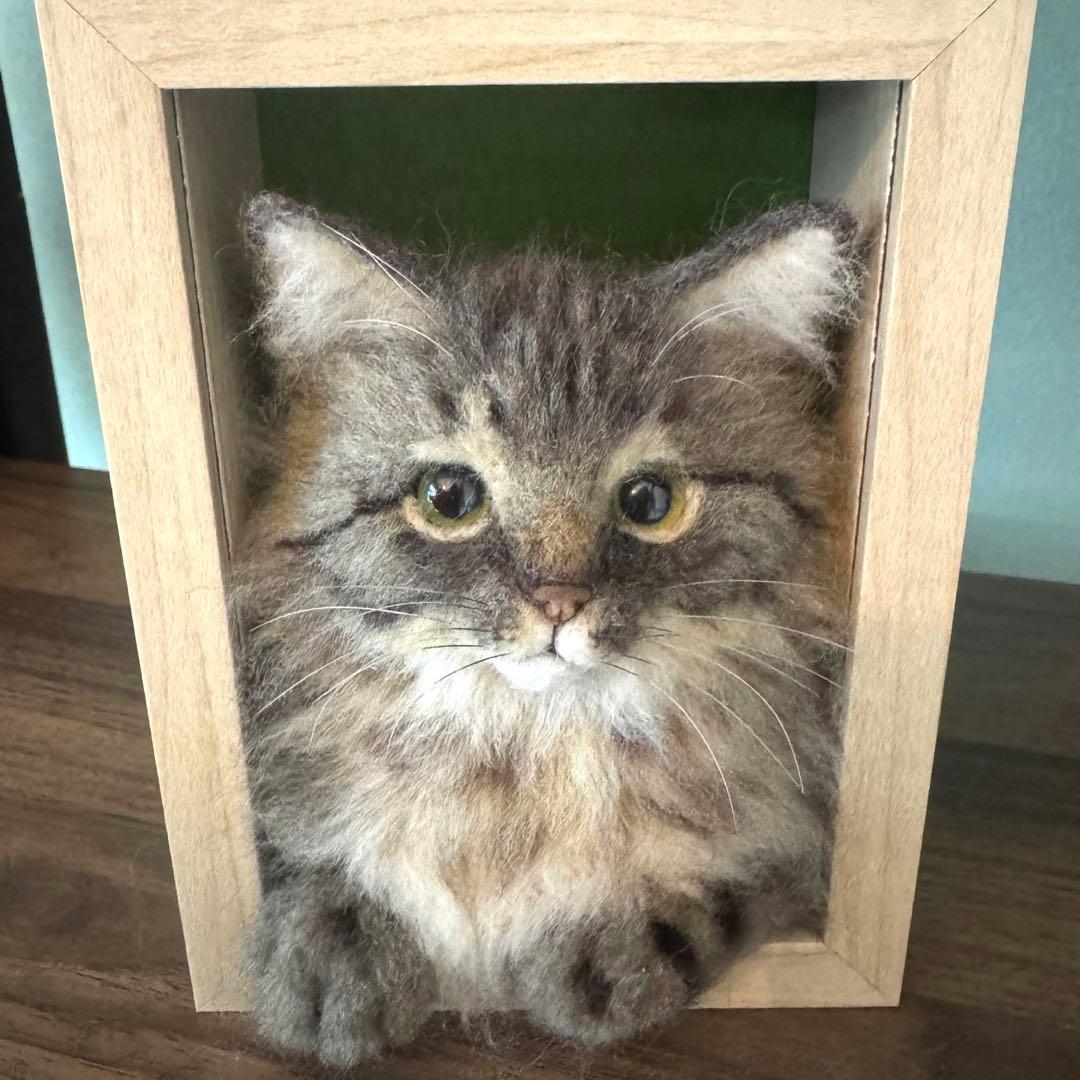羊毛フェルト猫 キジ猫(ロングコート)BOXフレーム