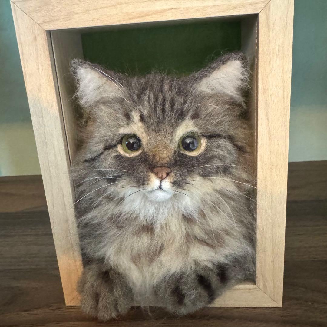 羊毛フェルト猫 キジ猫(ロングコート)BOXフレーム