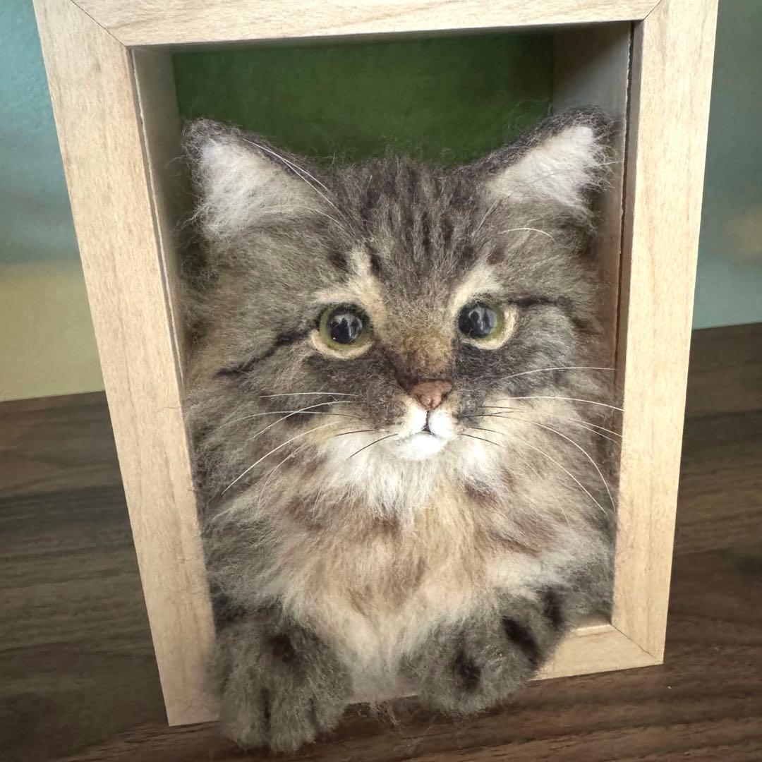 羊毛フェルト猫 キジ猫(ロングコート)BOXフレーム