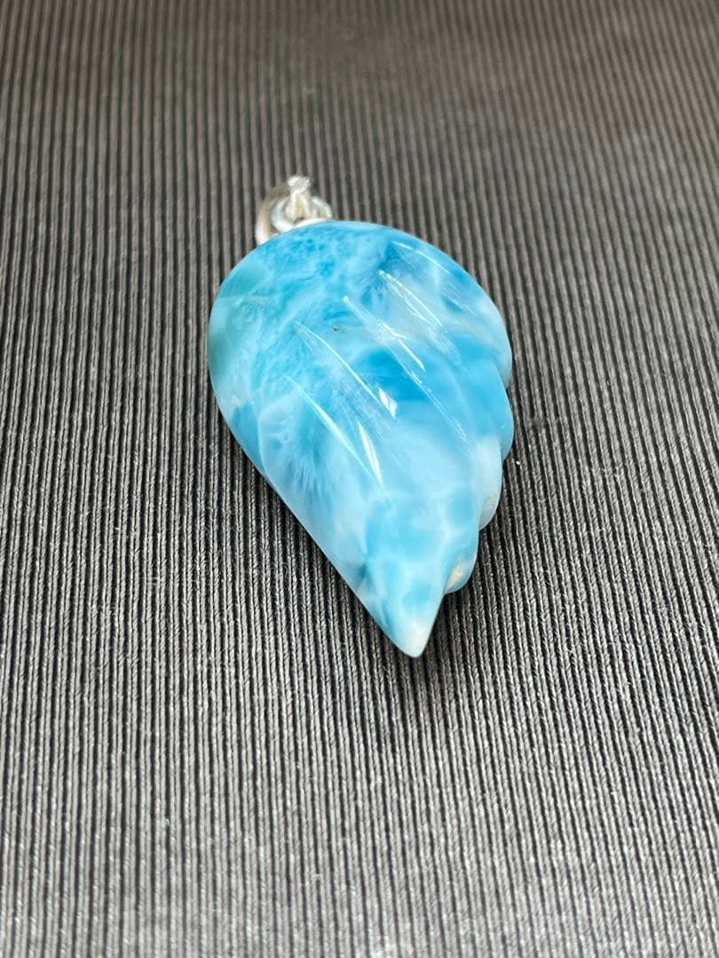天然石☆高品質！ラリマー羽型ペンダントトップ☆濃いブルー＆形が美しい！