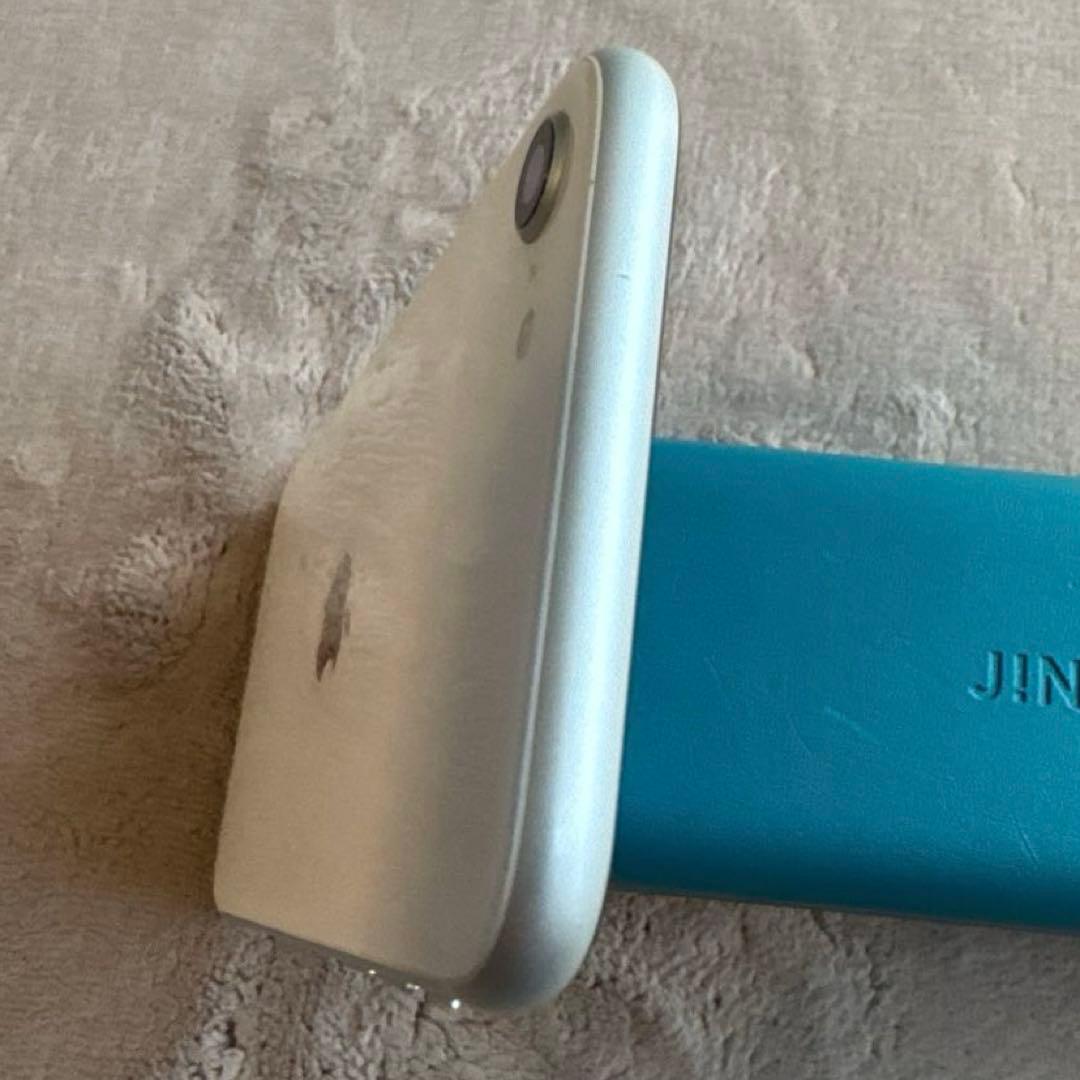 Apple iPhone SE (第2世代) 128GB ホワイト