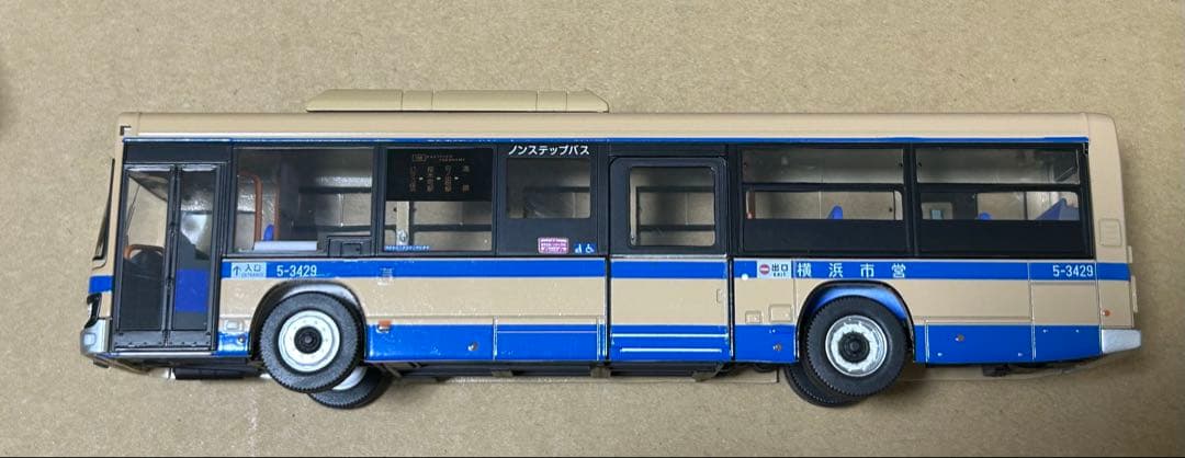 トミカリミテッドヴィンテージネオ 日野ブルーリボン 横浜市交通局
